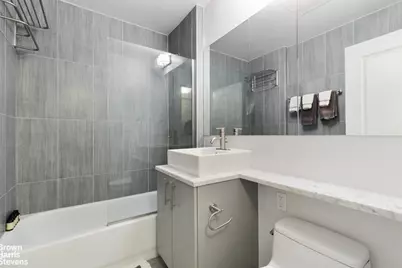 5-49 Borden Avenue #4F, Long Island City, NY 11101 - Photo 8