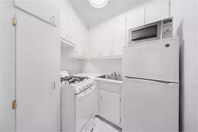 100 Bank Street #1G, New York, NY 10014 - Photo 4