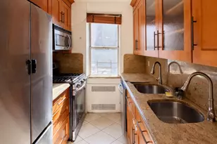 920 E 17th St, Brooklyn, NY 11230 - Photo 2