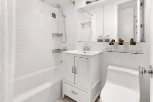 303 W 66th St, New York City, NY 10069 - Photo 10