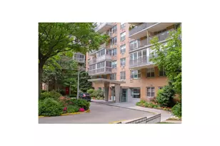 303 W 66th St, New York City, NY 10069 - Photo 14