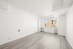 305 E 24th St, New York, NY 10010 - Photo 4