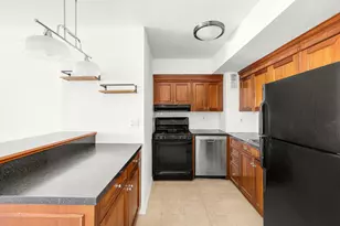 305 E 24th St, New York City, NY 10010 - Photo 4