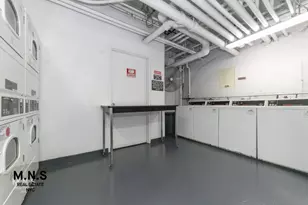 65 W 55th St, New York, NY 10019 - Photo 14