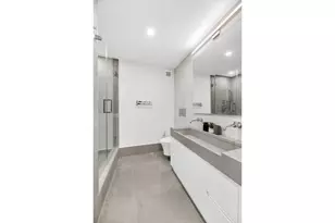 245 E 54th St, New York City, NY 10022 - Photo 12