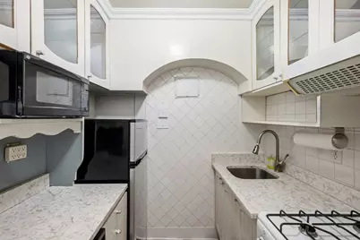 25 W 13th Street #1HN, New York City, NY 10011 - Photo 8