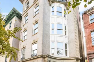 402 W 20th St, New York City, NY 10011 - Photo 1