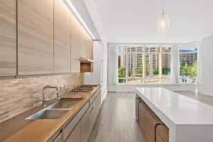 285 W 110th St, New York, NY 10026 - Photo 2