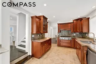 334 Beach 146th St, New York City, NY 11694 - Photo 12