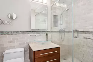 77 7th Ave, New York City, NY 10011 - Photo 10