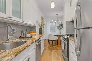 345 E 56th St, New York, NY 10022 - Photo 4