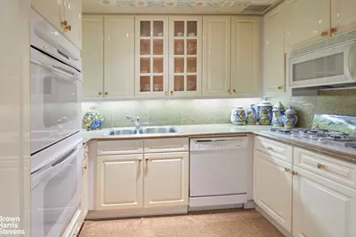 610 Park Avenue #3D, New York City, NY 10065 - Photo 4