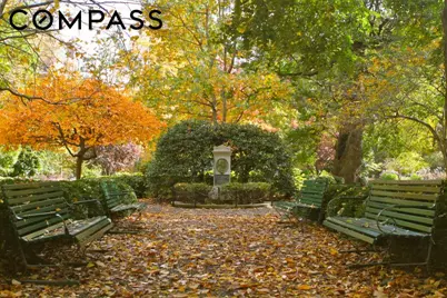 32 Gramercy Park S #5M, New York City, NY 10003 - Photo 10