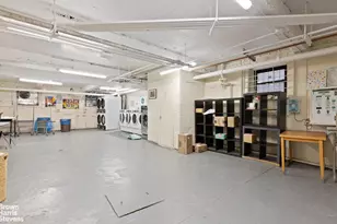 221 E 18th St, New York City, NY 11226 - Photo 10