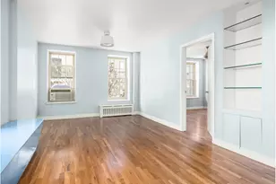 325 W 43rd St, New York City, NY 10036 - Photo 6