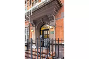 325 W 43rd St, New York City, NY 10036 - Photo 20