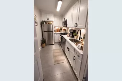 345 E 73rd Street #3-F, New York City, NY 10021 - Photo 2