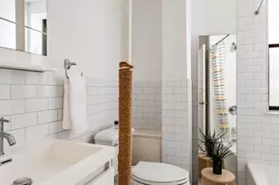 231 W 21st St, New York City, NY 10011 - Photo 8