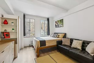 320 E 42nd St, New York City, NY 10017 - Photo 4