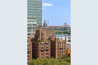 320 E 42nd Street #402, New York City, NY 10017 - Photo 10