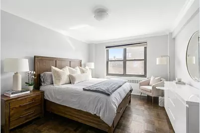 135 E 54th Street #4E, New York City, NY 10022 - Photo 10