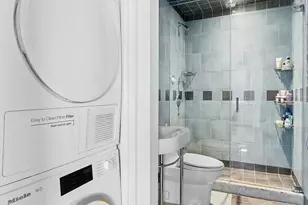 2025 Broadway, New York, NY 10023 - Photo 6