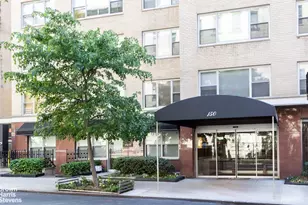 150 E 61st St, New York City, NY 10065 - Photo 18
