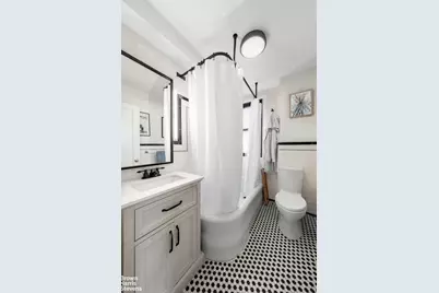 28 E 10th Street #10K, New York City, NY 10003 - Photo 10