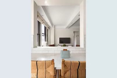 28 E 10th Street #10K, New York City, NY 10003 - Photo 6