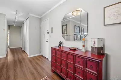 269-10 Grand Central Parkway #19-K, New York City, NY 11005 - Photo 2