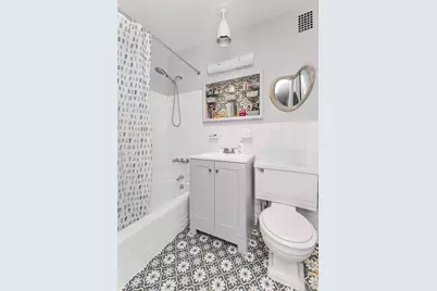 201 E 37th Street #3F, New York City, NY 10016 - Photo 4