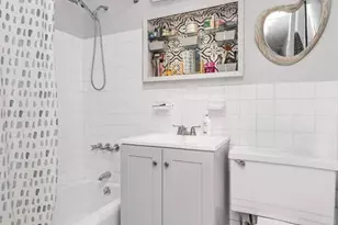 201 E 37th St, New York City, NY 10016 - Photo 4