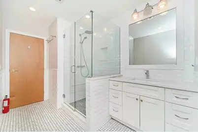 204 Montrose Avenue #4B, New York City, NY 11206 - Photo 6
