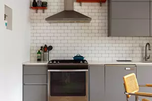 3 Ridgewood Pl, New York City, NY 11237 - Photo 4