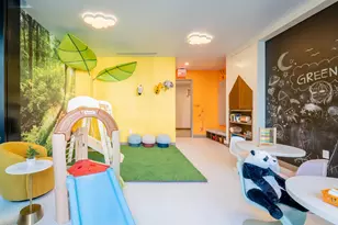 45-30 Pearson St, New York City, NY 11101 - Photo 20