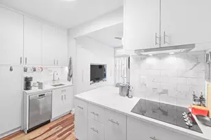 64 MacDougal St, New York City, NY 10012 - Photo 6