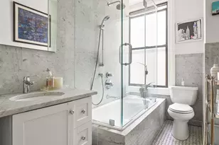 200 W 54th St, New York, NY 10019 - Photo 6