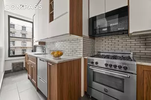 200 W 54th St, New York, NY 10019 - Photo 4