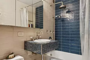 305 E 40th St, New York City, NY 10017 - Photo 12