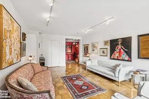 305 E 40th St, New York City, NY 10017 - Photo 4