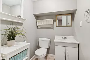 589 17th St, New York City, NY 11218 - Photo 12