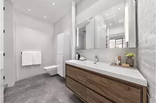 7 Bond St, New York City, NY 10012 - Photo 6