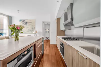 8 Union Square S #2B, New York City, NY 10003 - Photo 4