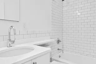 330 E 39th St, New York City, NY 10016 - Photo 12