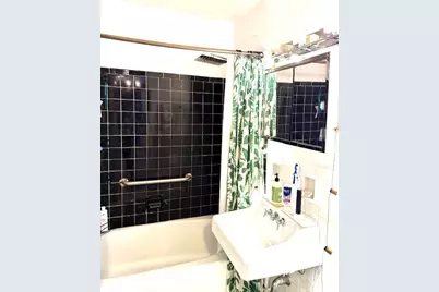 135 Ocean Parkway #17T, Brooklyn, NY 11218 - Photo 4