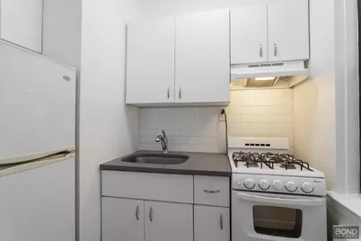 240 E 46th Street #4J, New York, NY 10017 - Photo 6