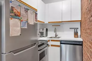 220 W 15th St, New York, NY 10011 - Photo 4