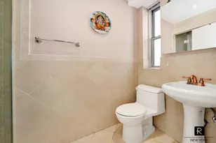 251 W 98th St, New York City, NY 10025 - Photo 8