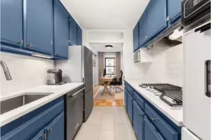 301 E 48th St, New York City, NY 10017 - Photo 2