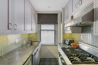 25 E 86th Street #9G, New York City, NY 10028 - Photo 8